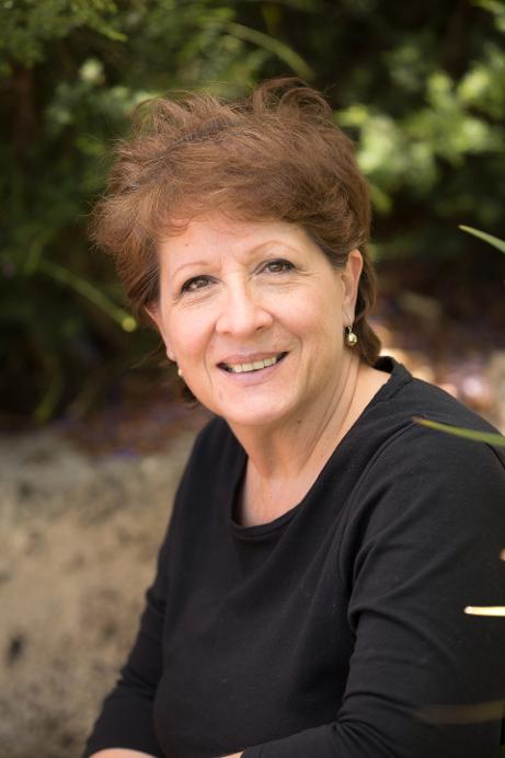 Rosanne Dingli - Australian author